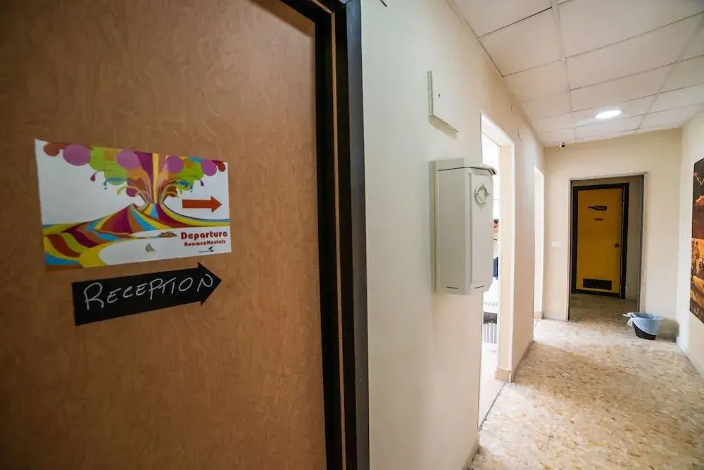 Departure rooms&hostels