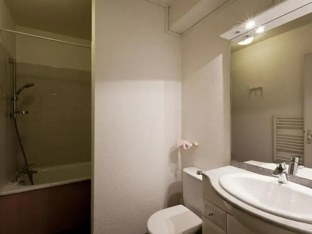 Appartement Brides-les-Bains, 1 pièce, 2 personnes - FR-1-512-114