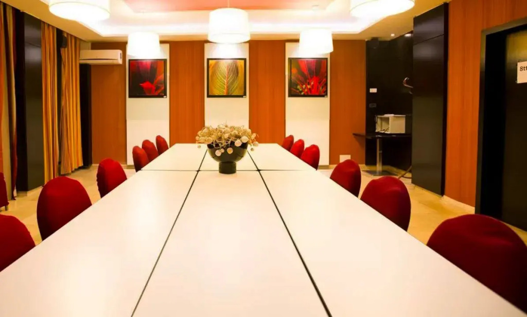 Ambassadeurs Hôtel