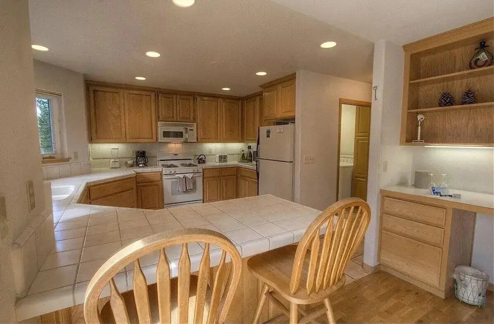 South Lake Tahoe - 4 BR Home Gas BBQ - LTA 8110