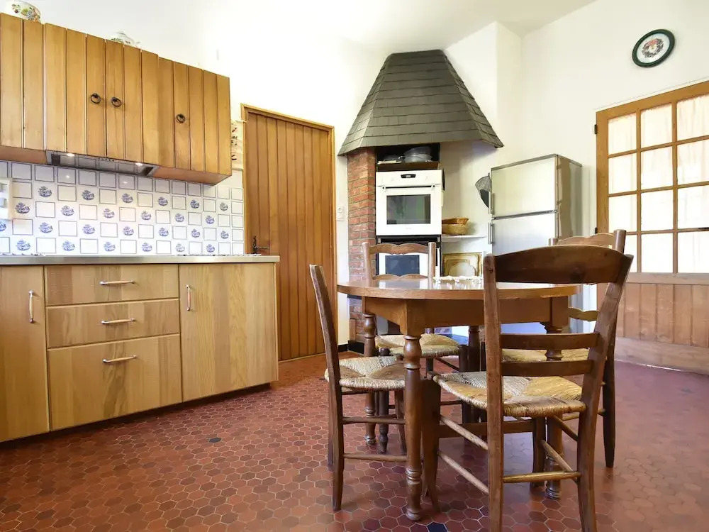 Holiday Home Vault-de-Lugny near Forest