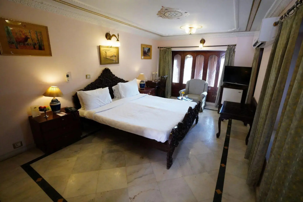 The Laxmi Niwas Palace