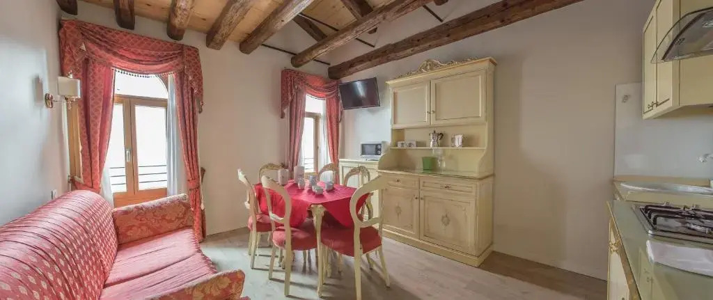 Sweet Home Venice