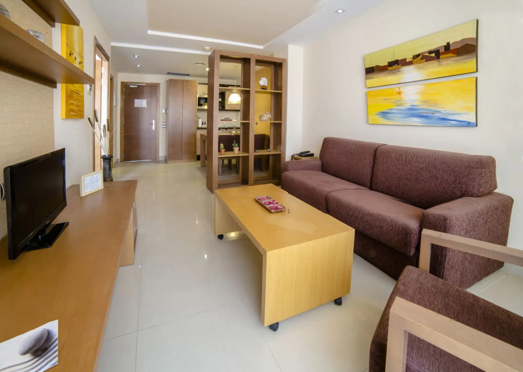 Dorma Cunit Suites & Spa