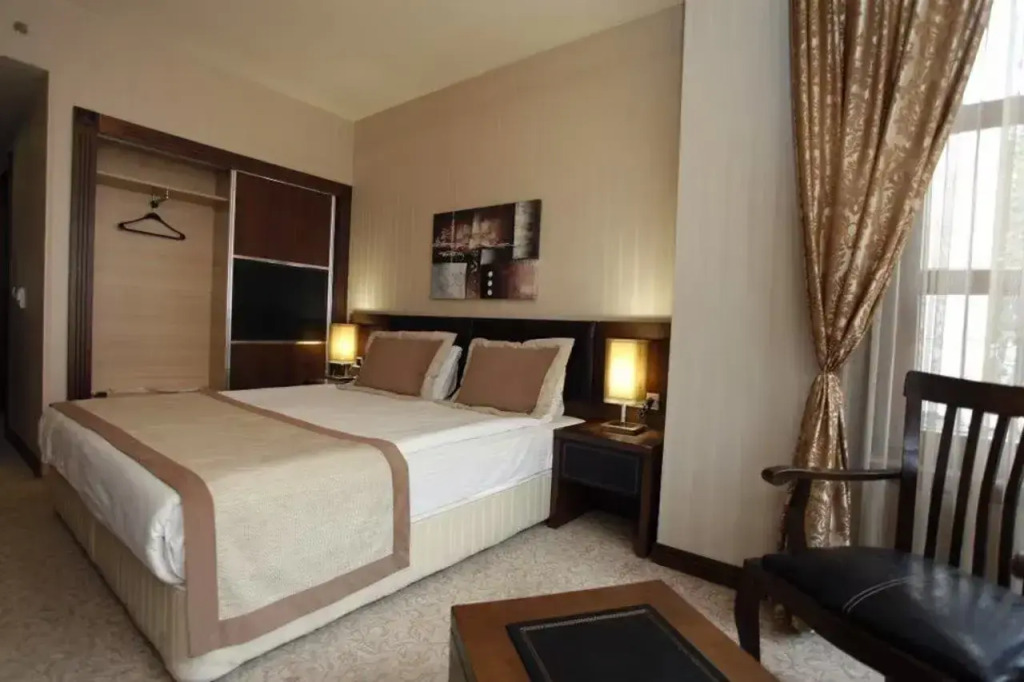Dreamlife Hotel