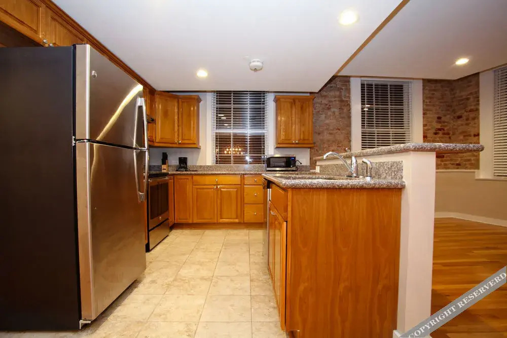 Hosteeva French Quarter Luxury Condo