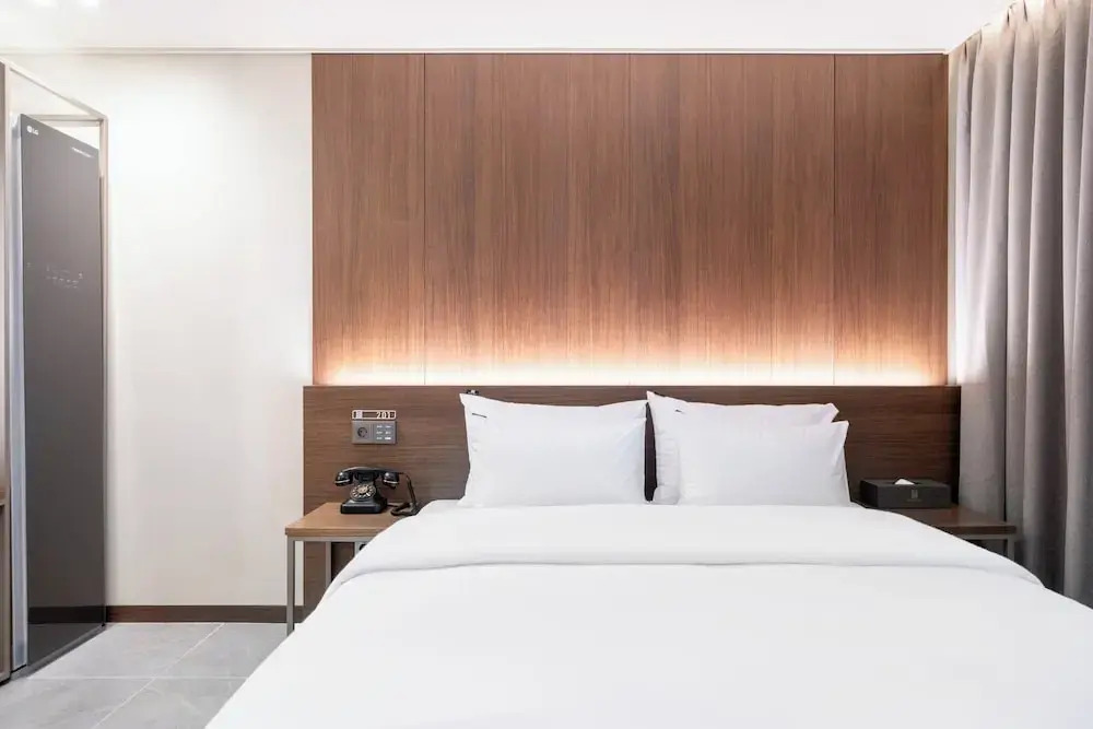 Rampart Hotel