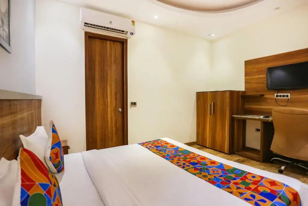 FabHotel Royal Touch - Patel Nagar