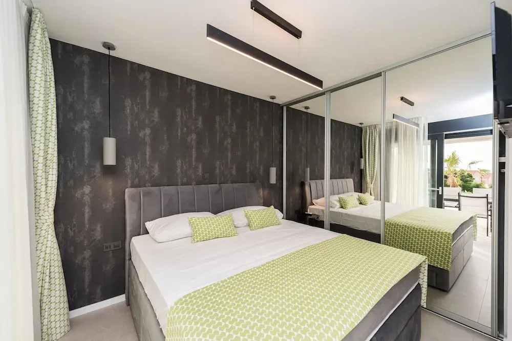Luxury Villas Joy