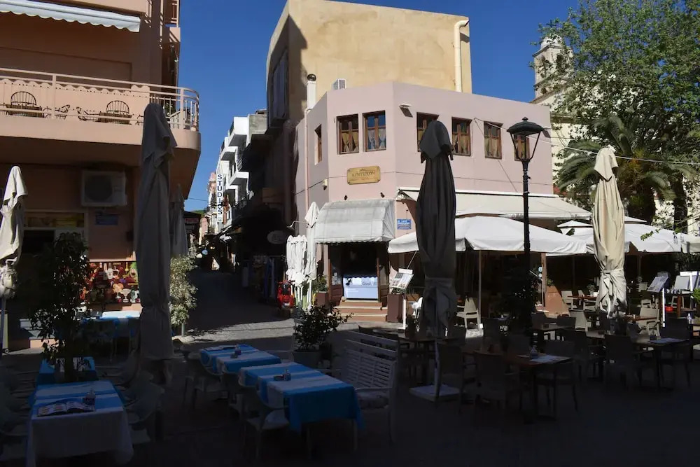 Gallery Art Apartment Chania Crete