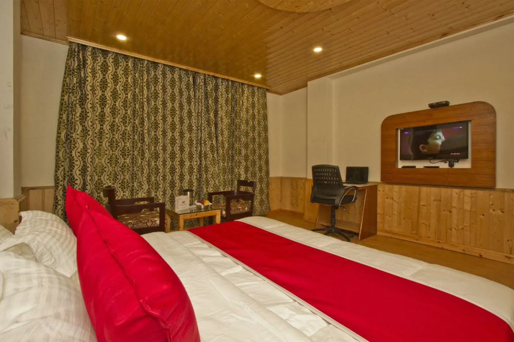 Sarthak Regency,Rangri, Manali,HP,Just 1 kms from Volvo parking