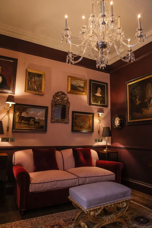 Henry's Townhouse
