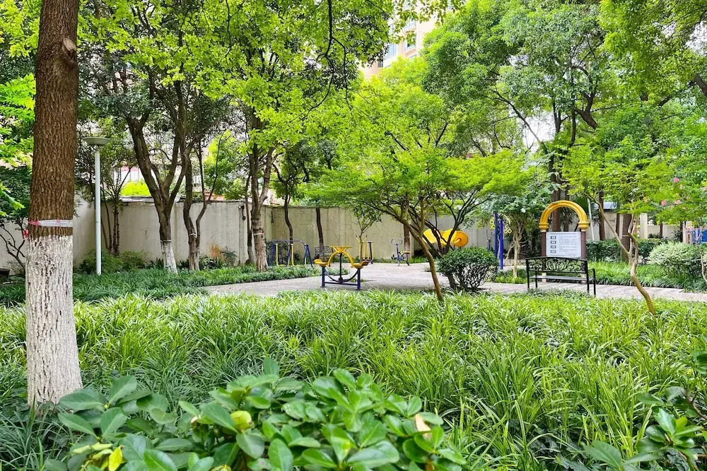 Tyms Xujiahui  Stylish 1BR APT