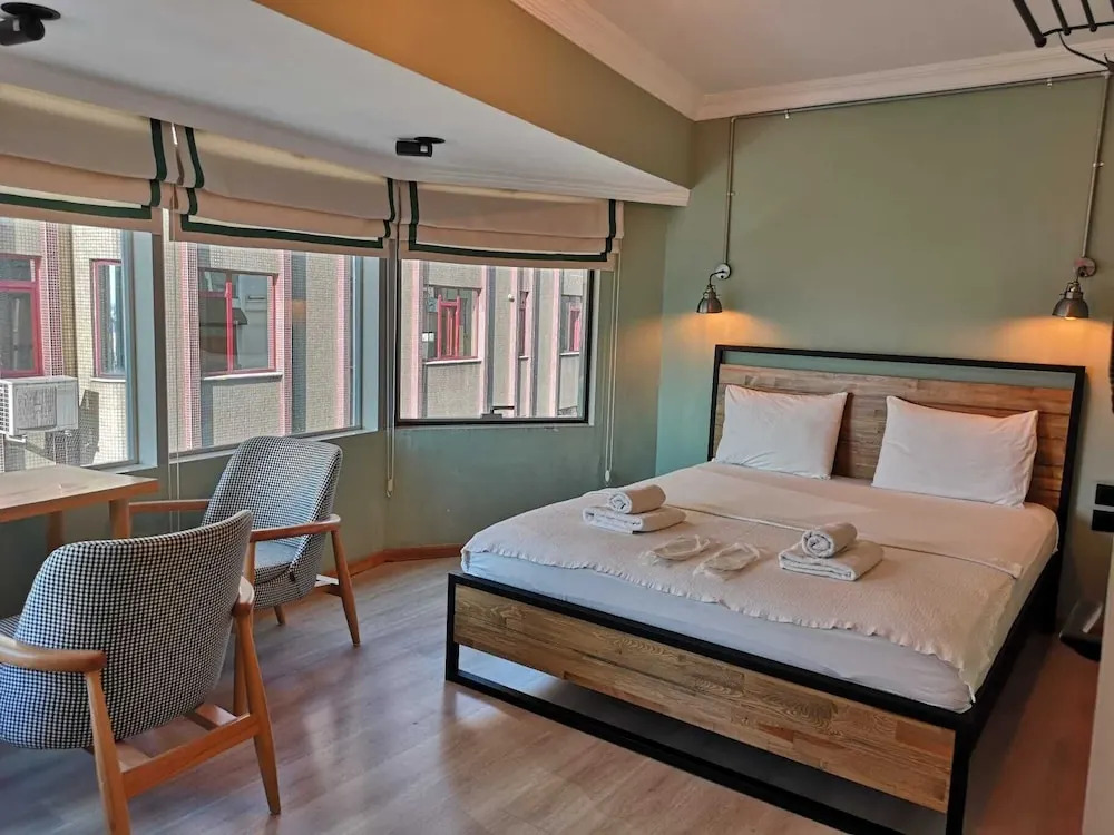PANORAMA CITY SUITE