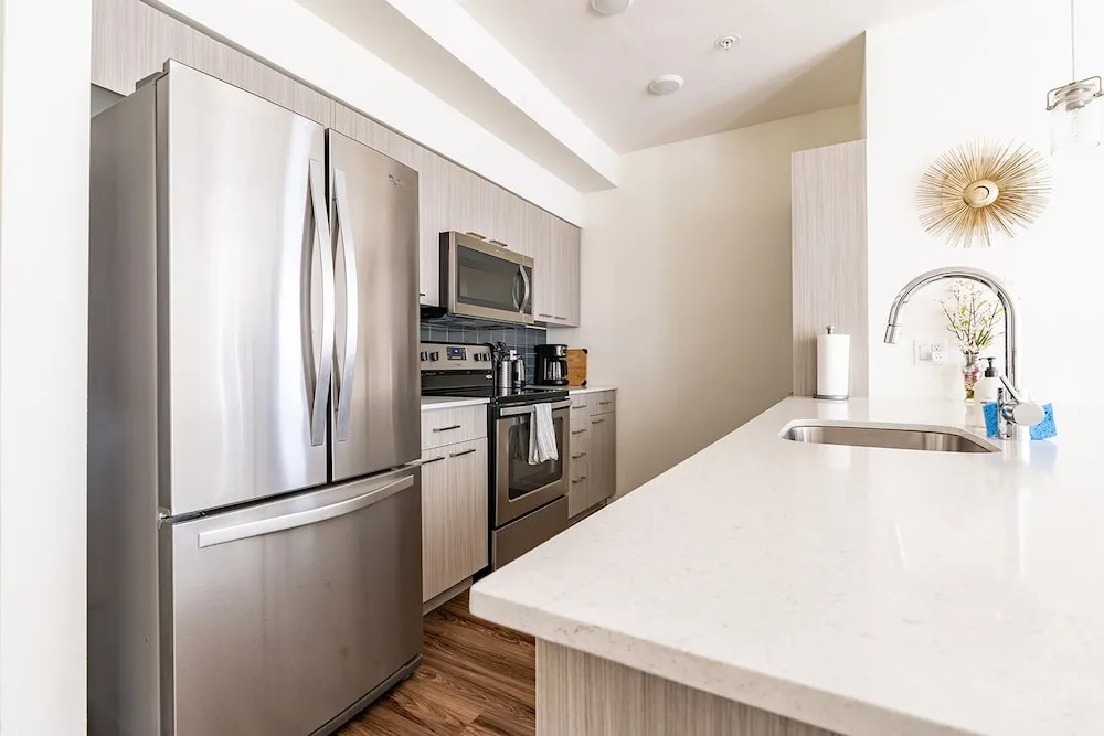 Sophari Isle: Mercer Island Apartments