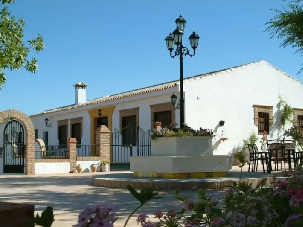 Rustic House With Swimming Pool, Beautifully Situated in Priego de Còrdoba