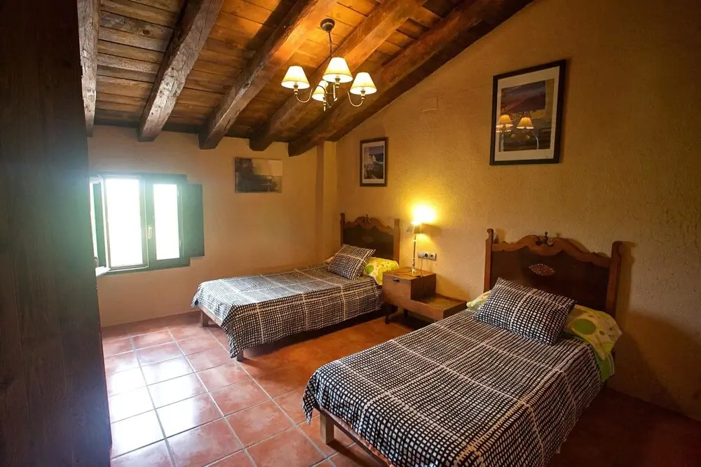 House With 5 Bedrooms in Benissanet, With Wonderful Mountain View, Pri