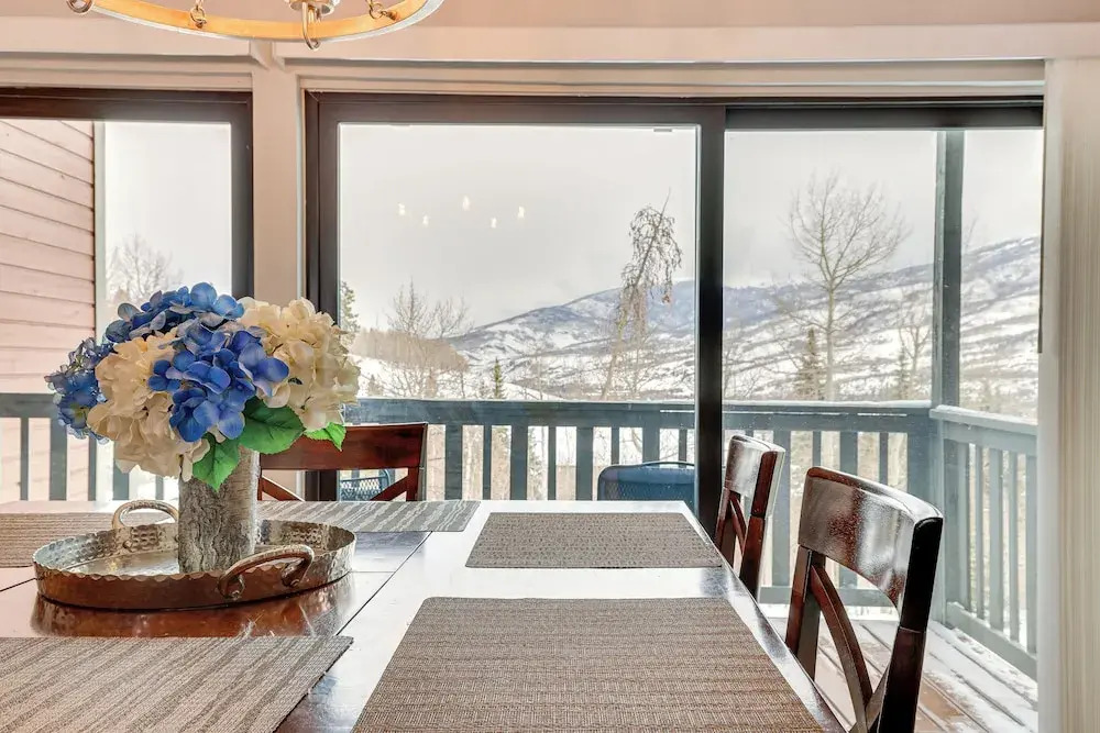 Ski, Shred & Tube: Mtn-view Condo in Silverthrone!