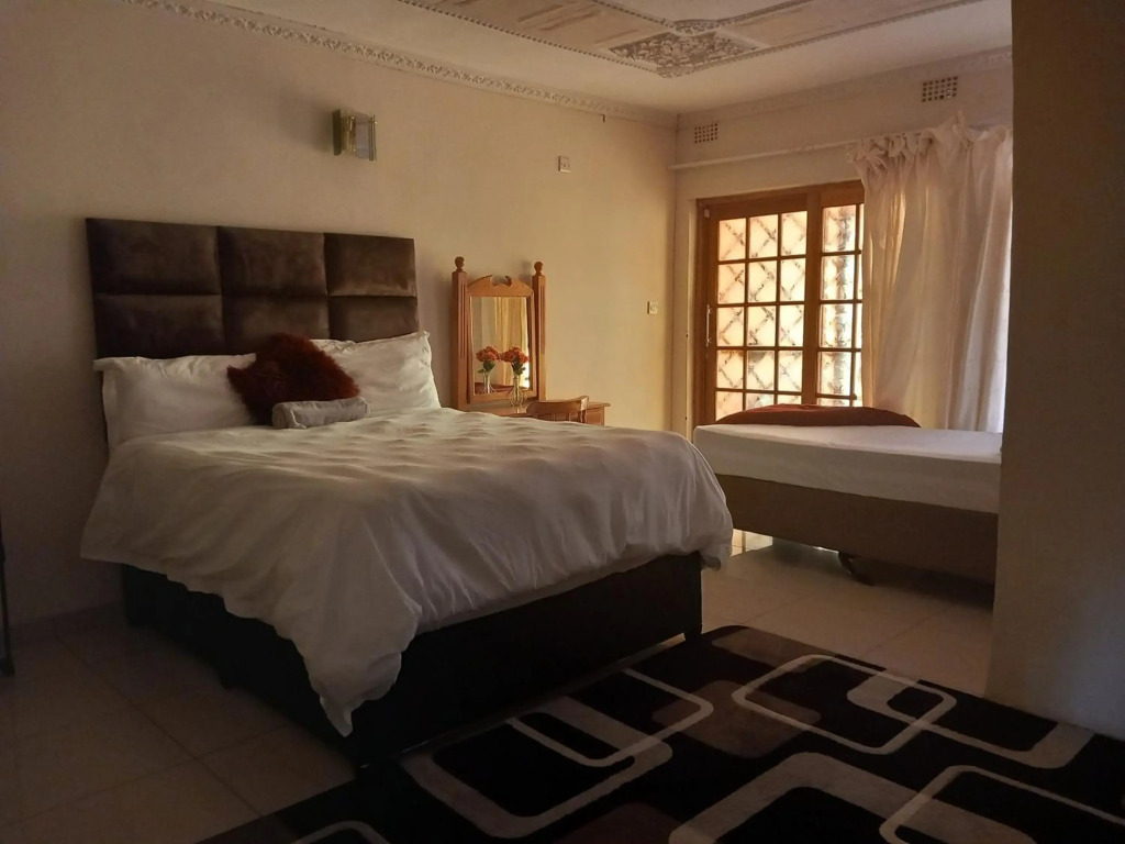 DEN VIEW GUESTHOUSE