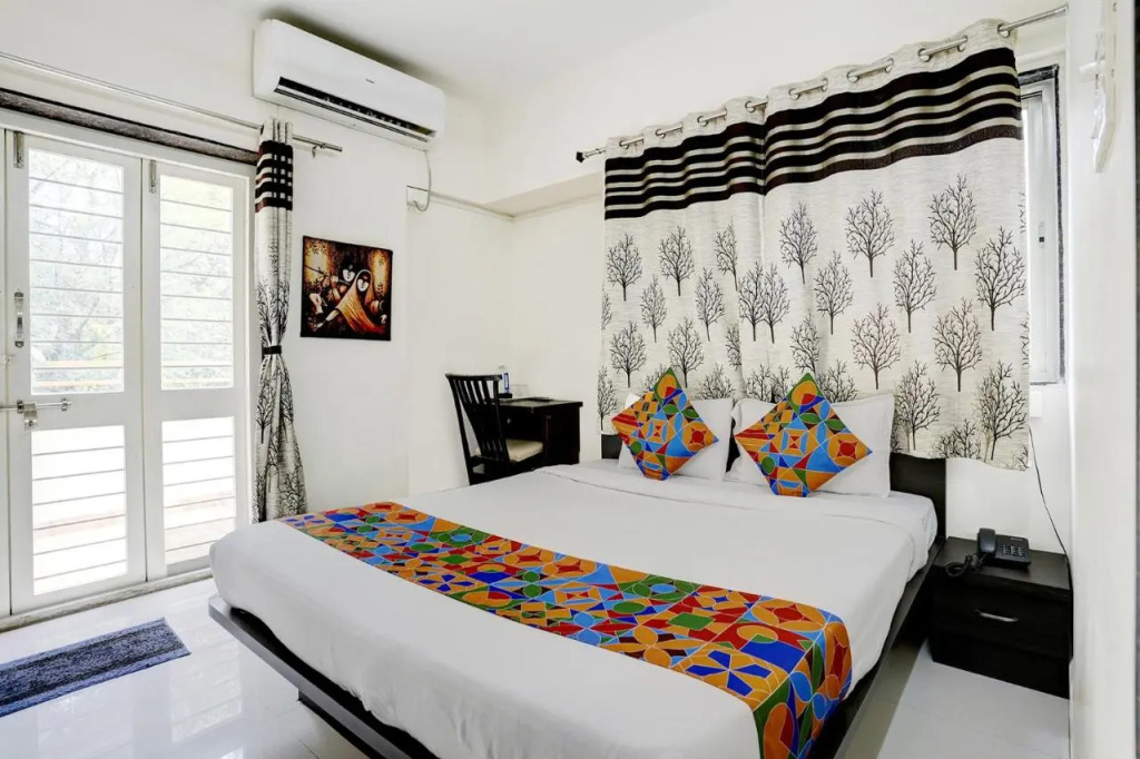FabHotel Vardhan House II