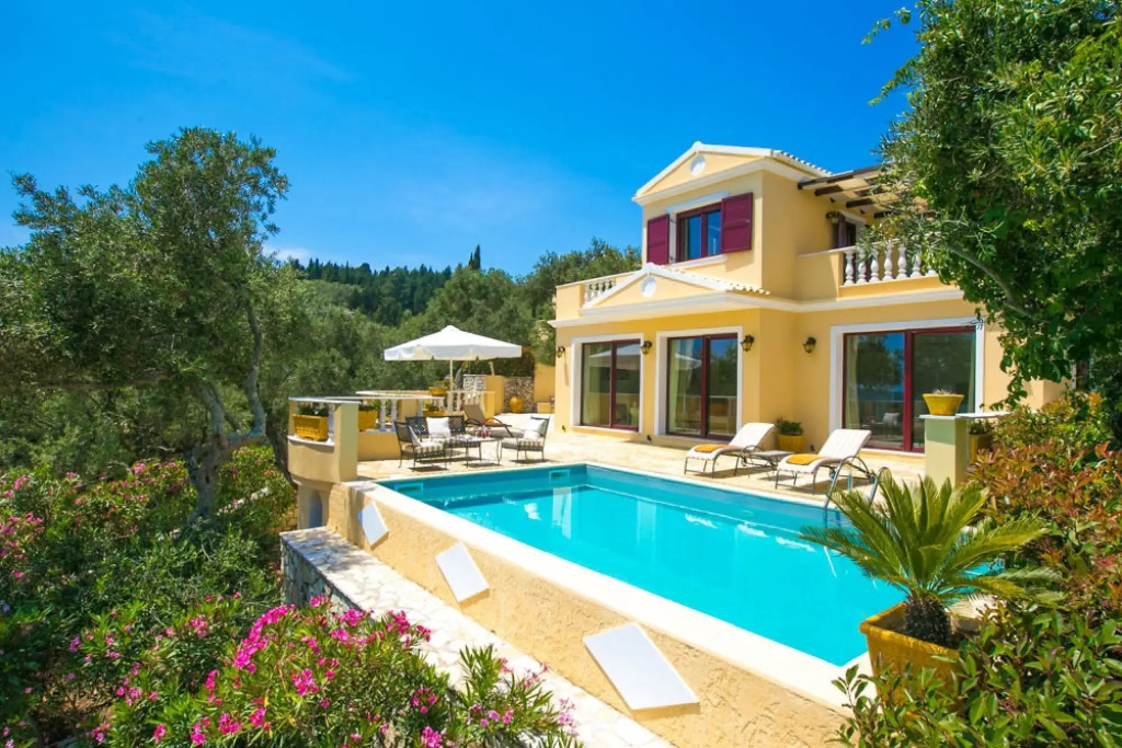 Theodora Villa - 2 BR Tranditional House Close to Gaios Town