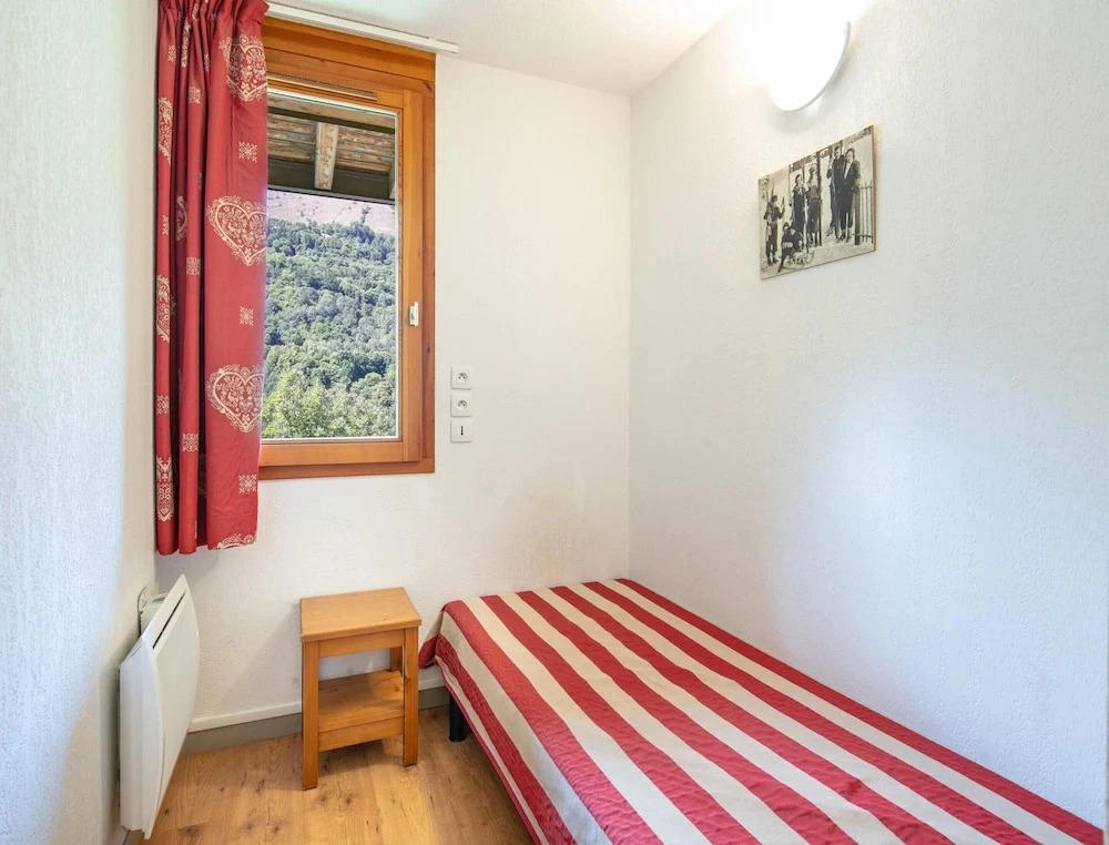 Mountain Flat With Sauna Access