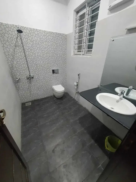 Roomph Transit Guest House