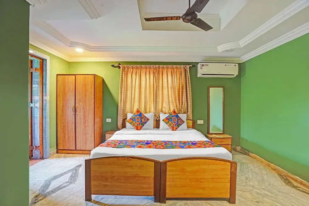 FabHotel V9 - 800m From Calangute Beach