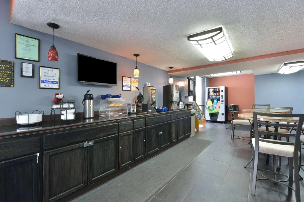 Americas Best Value Inn Kansas City East - Independence