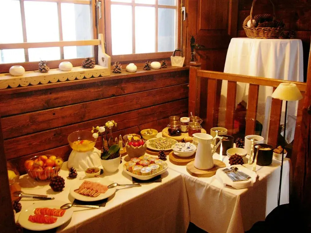 Alaia Lodge