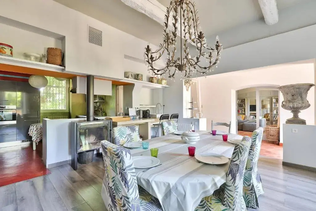 Domaine de la Dragonette Mas from the 18th century in the heart of Provence- Lubéron-Avignon