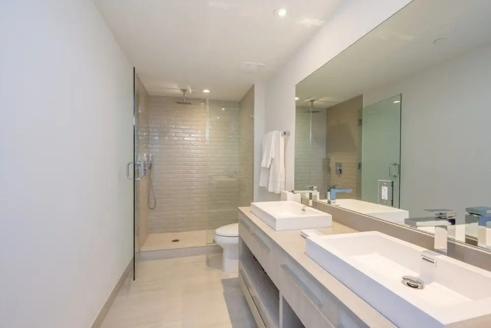 Hyde Beach House Luxury -resort 3 Bedroom Condo by RedAwning