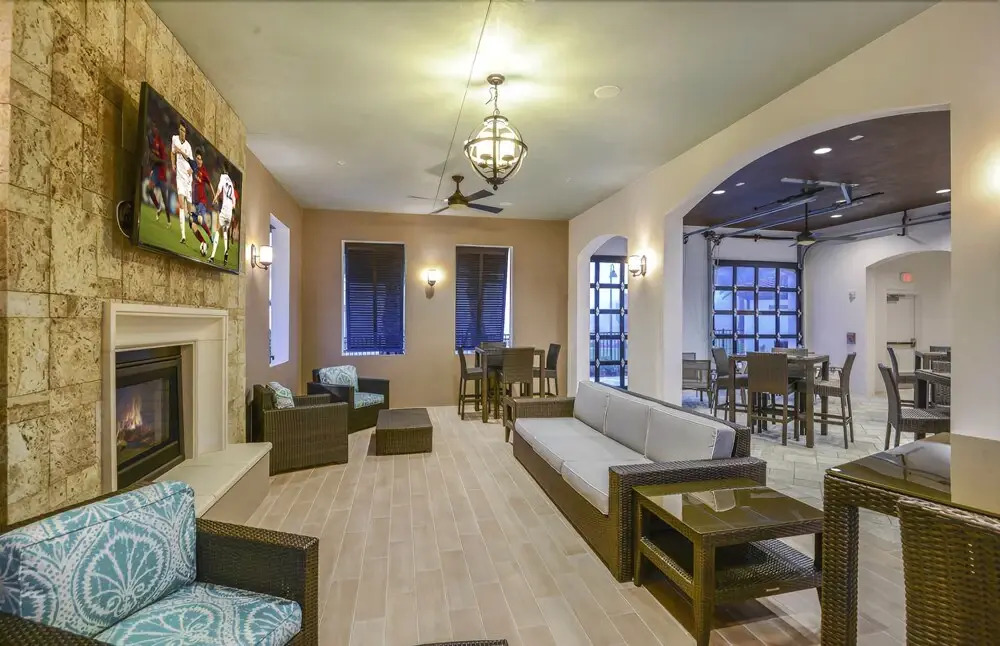 Windsor 5 Bed Townhouse w Splashpool - 3808WW