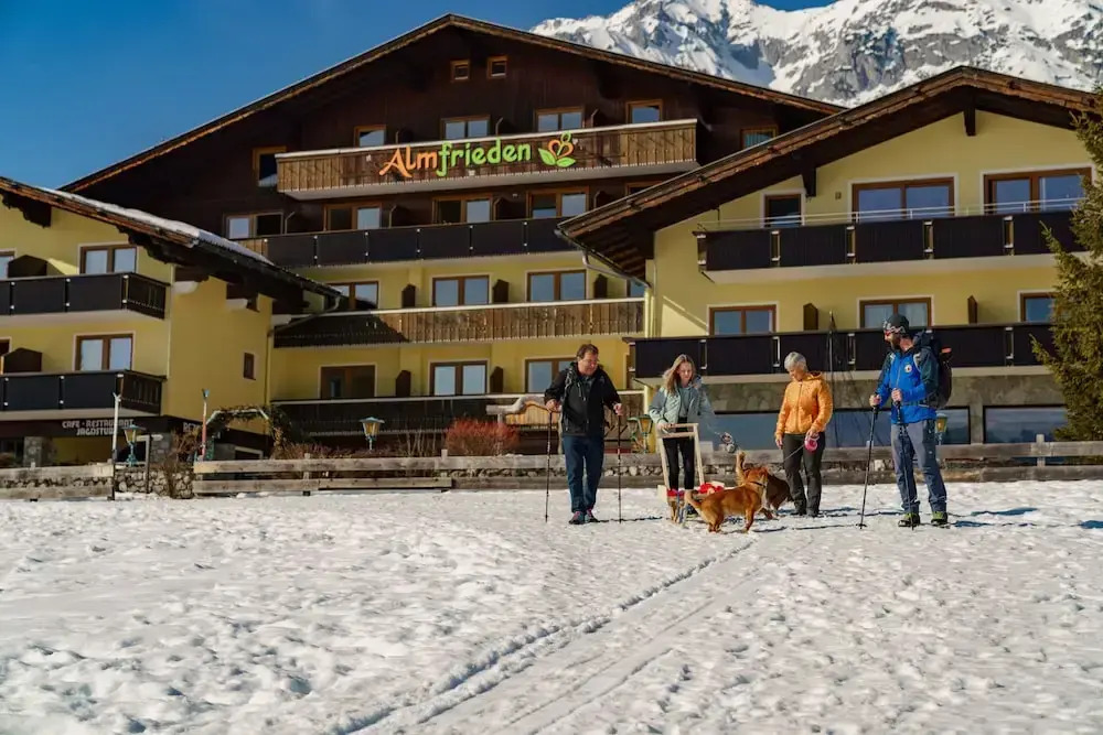 Almfrieden Hotel & Romantikchalet