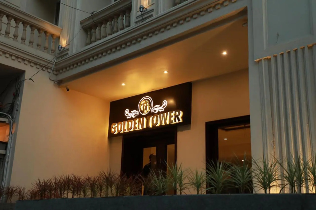 Hotel Golden Tower Near Heritage Street
