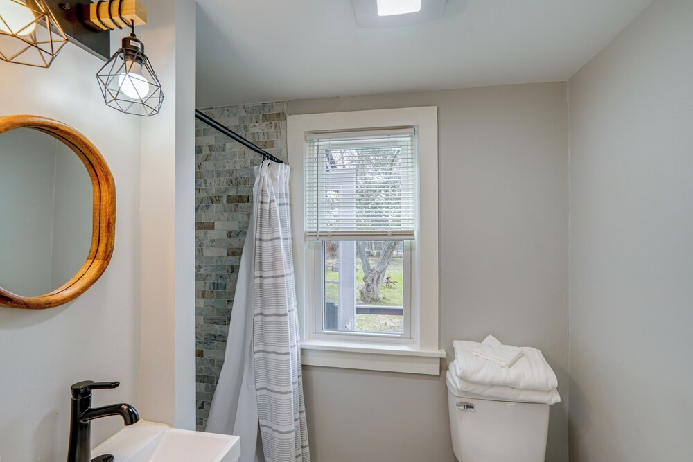 Hudson Valley Retreat! Convenient Apt in Kingston