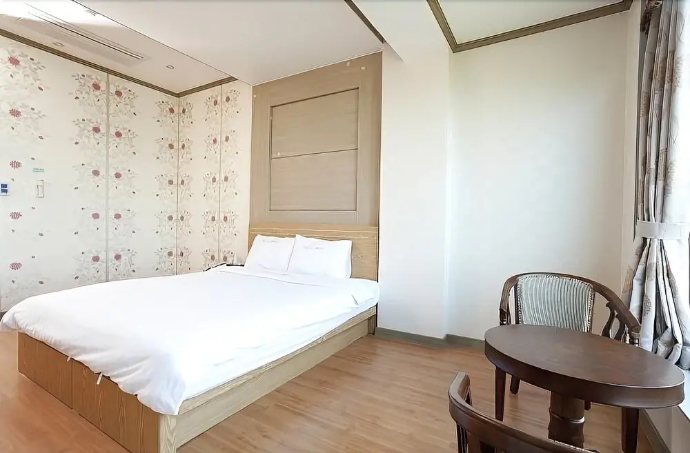 Muui Seaside Hotel