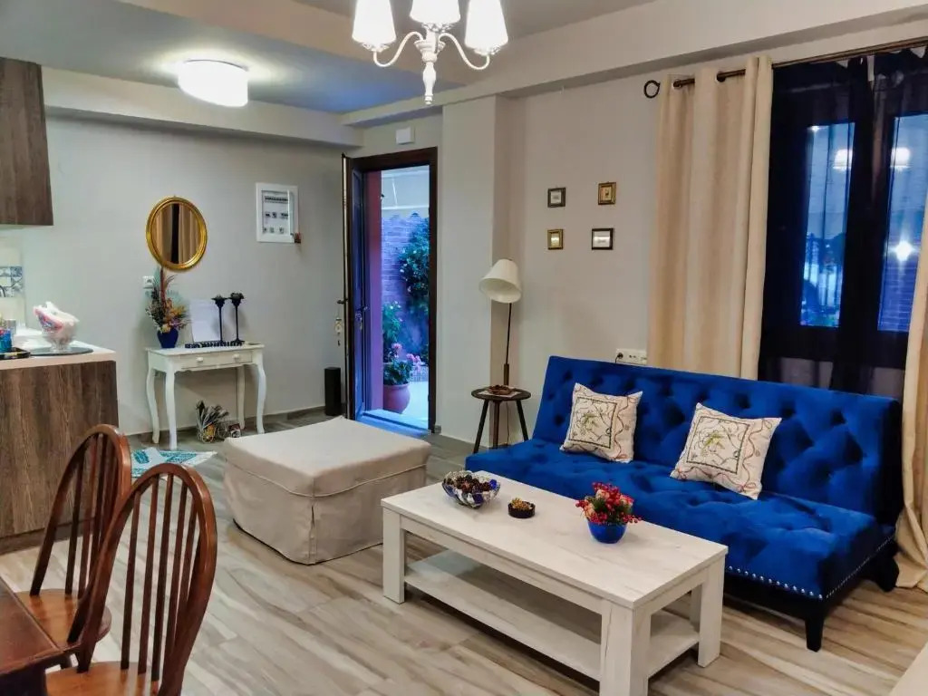 Mama's Cozy Room 3