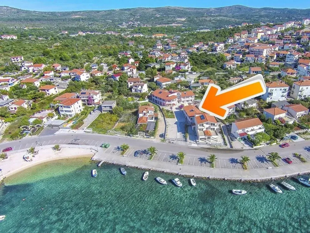 Apartments Tiho i Pave
