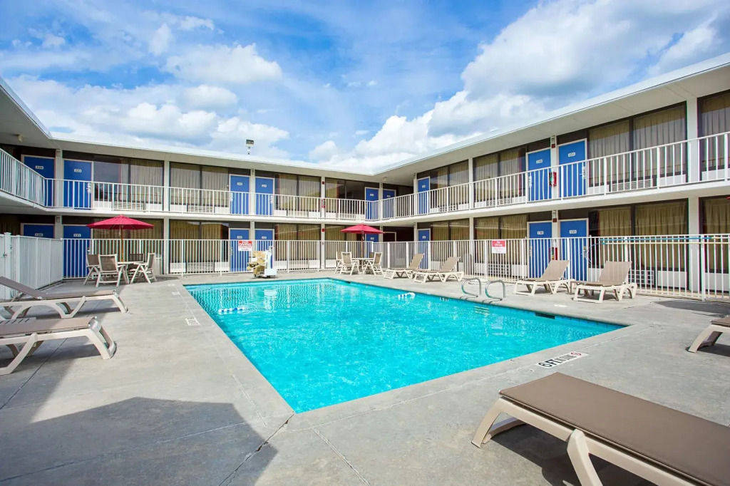 Motel 6 Baton Rouge Southeast