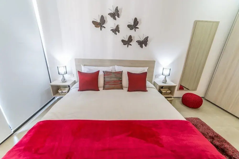 Mtc1115-menesse The City 1 1 Bedroom 1 Bathroom Condo