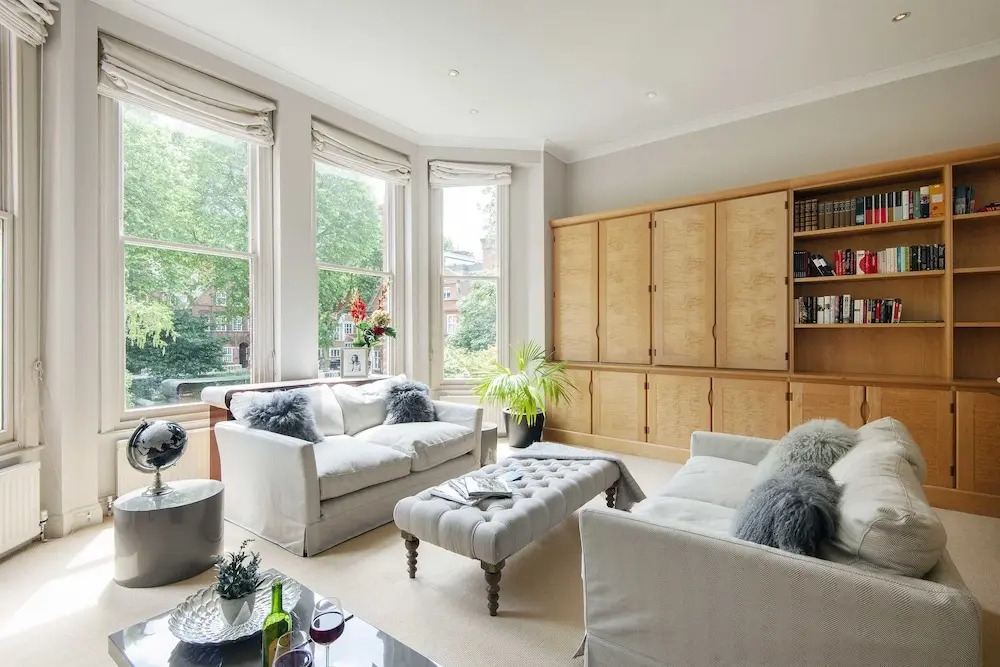 The Gloucester Road Deluxe - JML