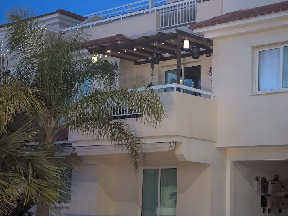 Andros Apt 2 Bed Free Wi-fi Safe Complex Pool