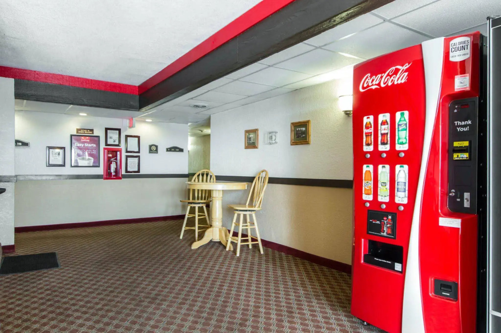 Econo Lodge Madison East