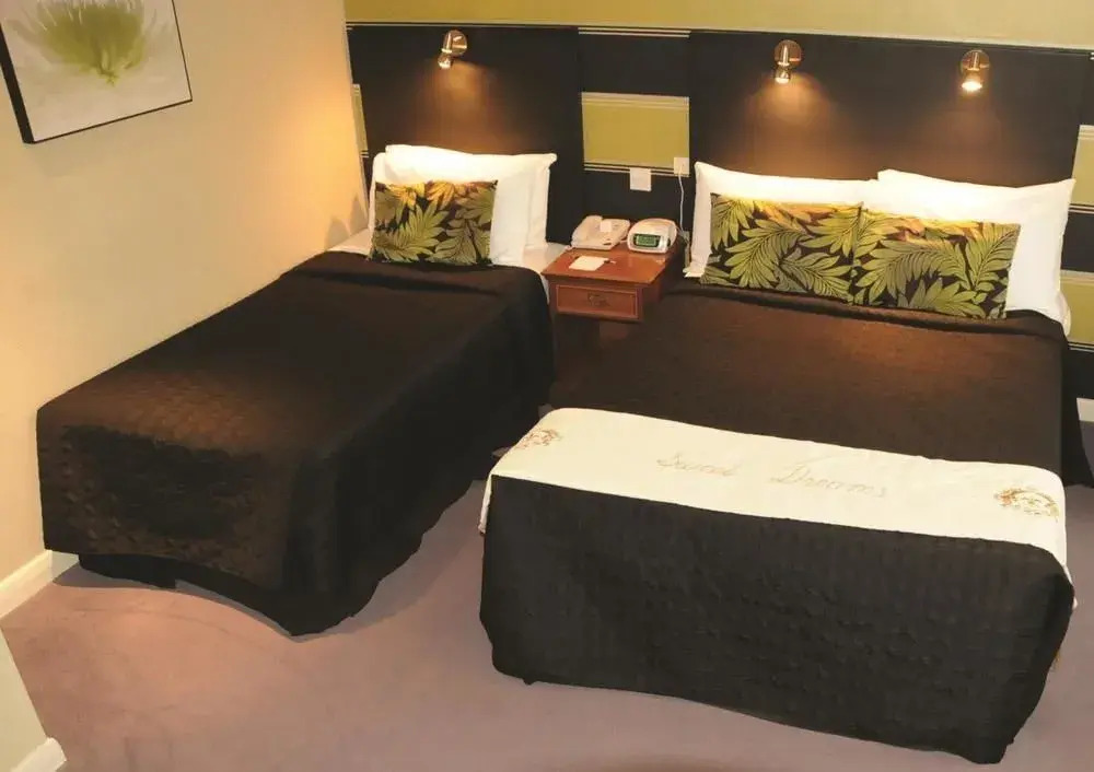 Parkmore Hotel & Leisure Club
