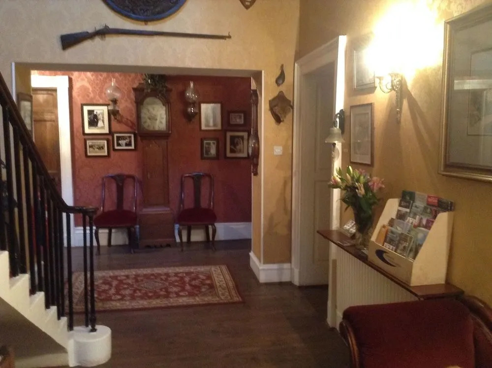 Hundalee House