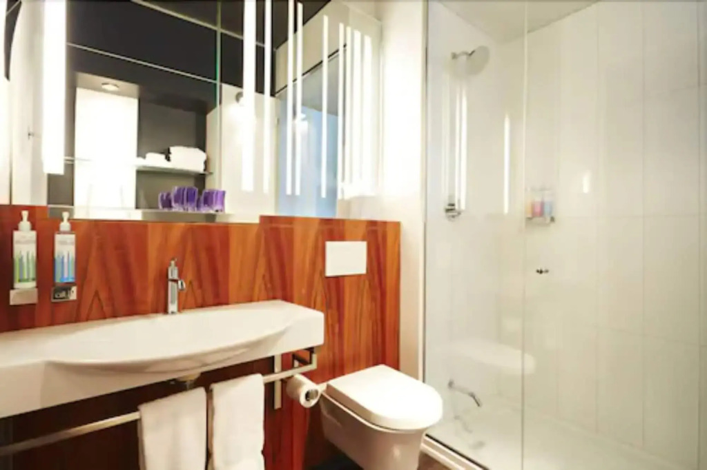 Alt Hotel Toronto Airport
