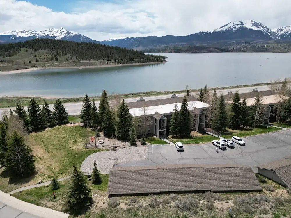 303d Dillon Bay 2br Awesome Views 2 Bedroom Condo by RedAwning