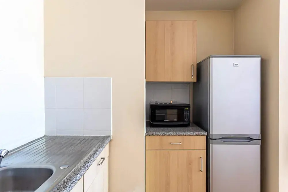 Modern 1 Bedroom Apartment in West London