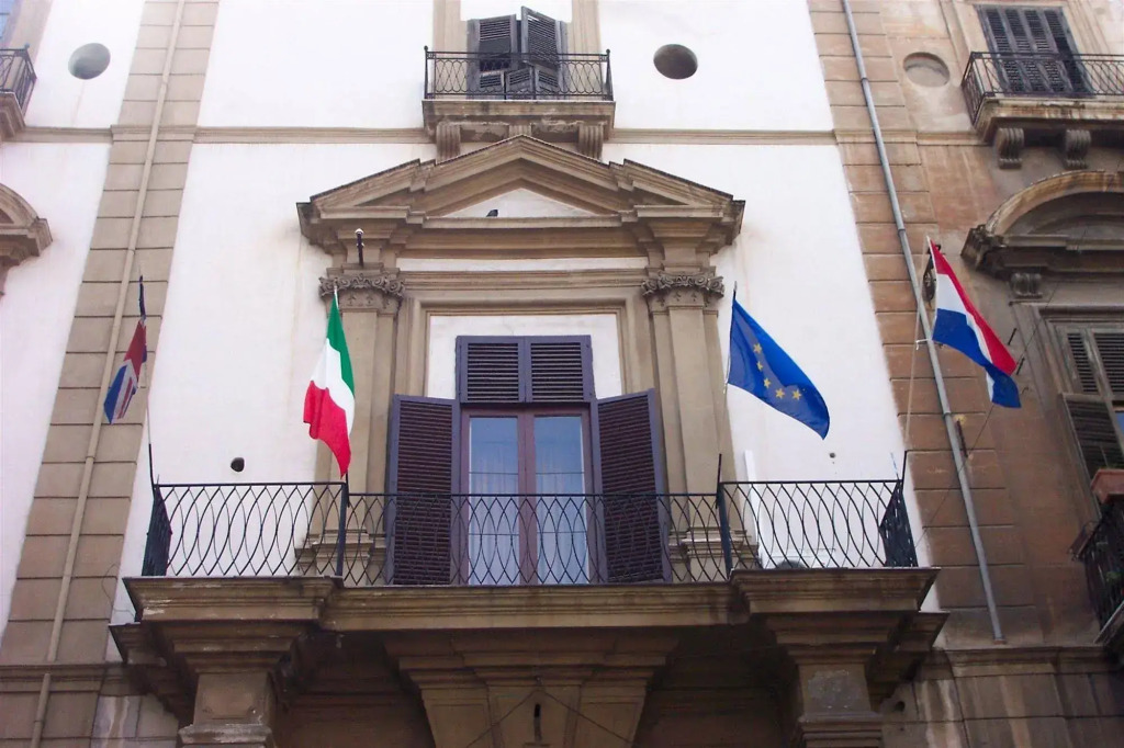 Ballaro Hotel - Budget Room